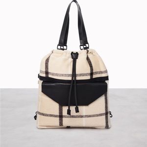 Beis Messenger Tote/Backpack in Plaid
